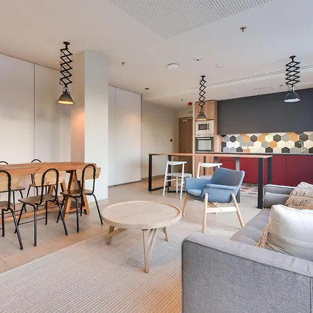 Livensa Living - Viveros מלון *